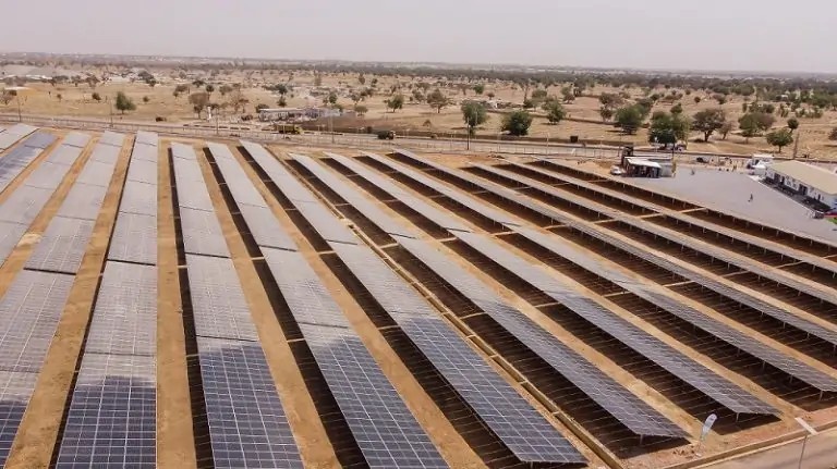 Renewable_Energy_Solar_Plant[1]